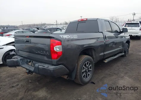 2017 Toyota Tundra Sr5 5.7L V8 из США, поврежденный, VIN 5TFUY5F15HX582803
